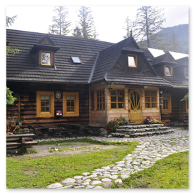 Schronisko PTTK w Dolinie Roztoki